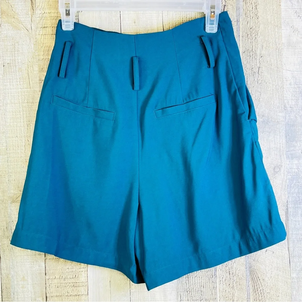 A New Day Size 2 Teal Shorts w/Front Pockets & Belt Loops & Zipper Closure